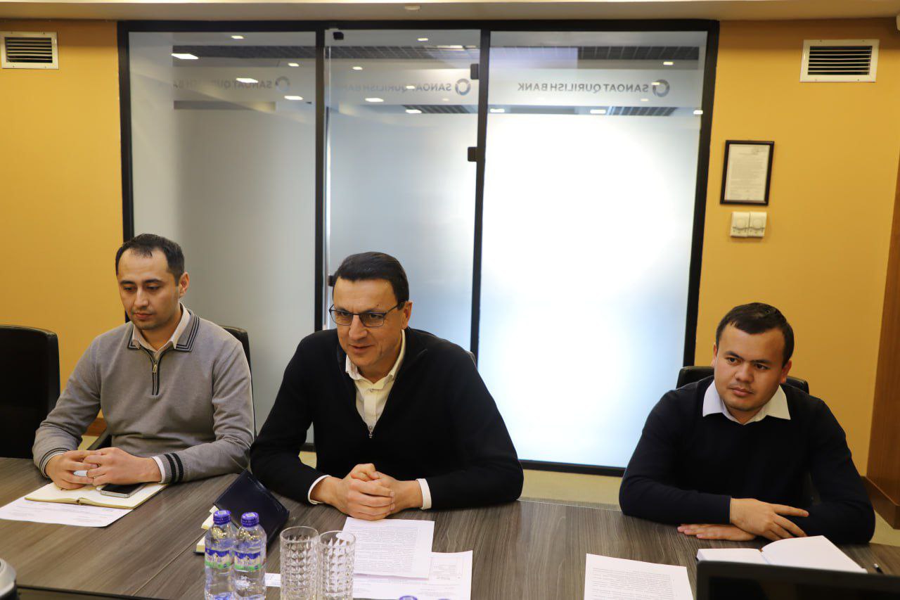 2025-yil 15-yanvarda Toshkent arxitektura-qurilish universiteti va "O‘zsanoatqurilishmateriallari" uyushmasi rahbariyati va mutaxassislari ishtirokida uchrashuv bo‘lib o‘tdi.
