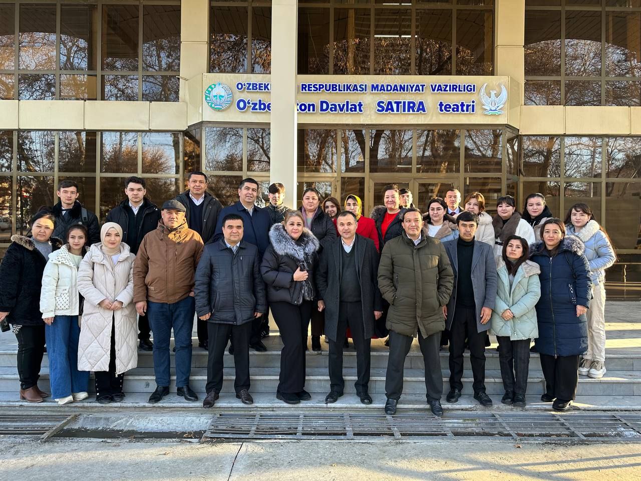 Satira teatrida rahbar xodimlar, professor-o'qituvchilar, xodimlar hamda talabalar bilan ma'daniy hordiq.