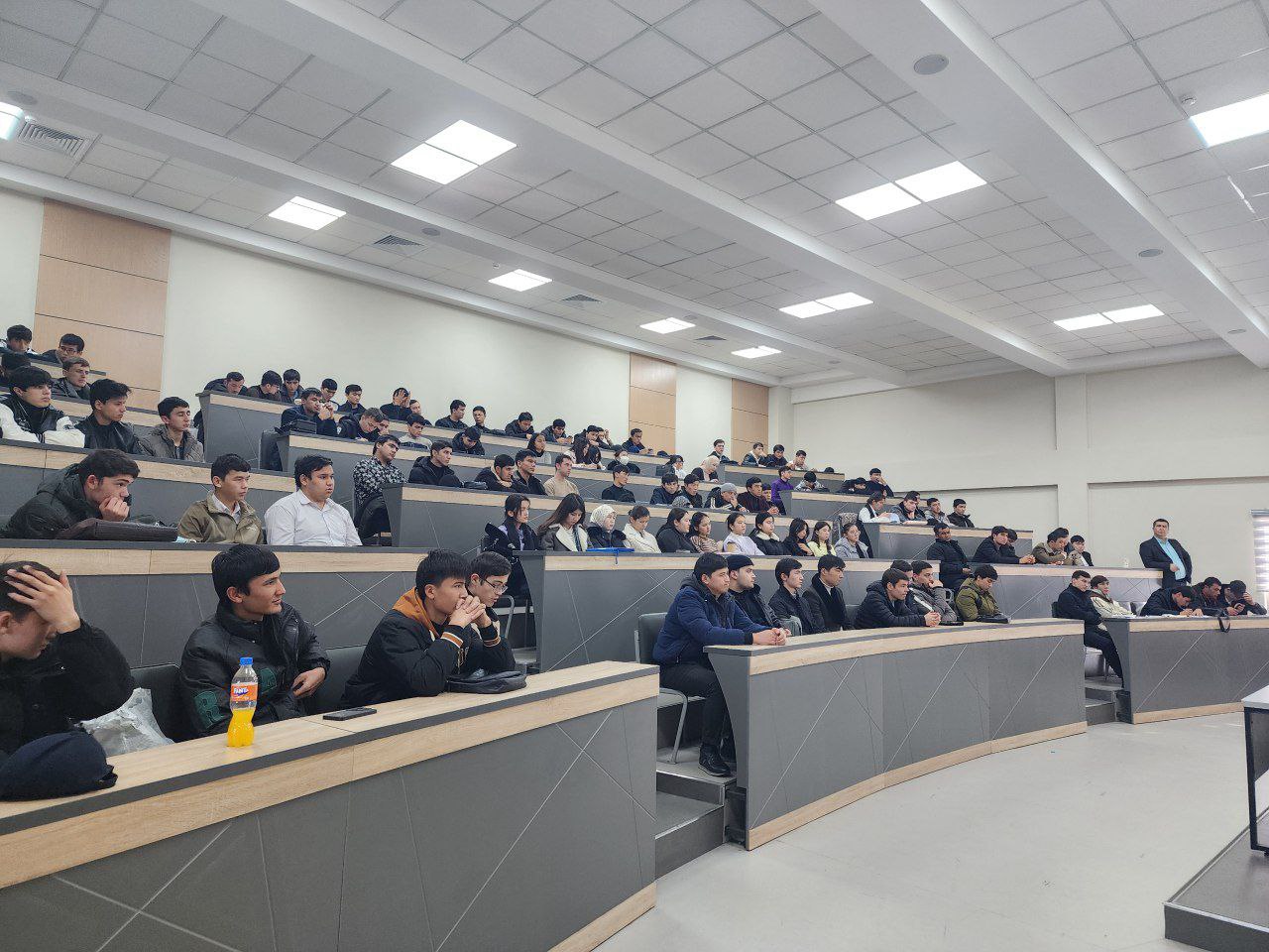Toshkent arxitektura-qurilish universitetida Yaponiyaning "Balcom Group'' kompaniyasi vakillaridan iborat  bo'lgan mutaxassislar bilan uchrashuv bo'lib o'tdi.