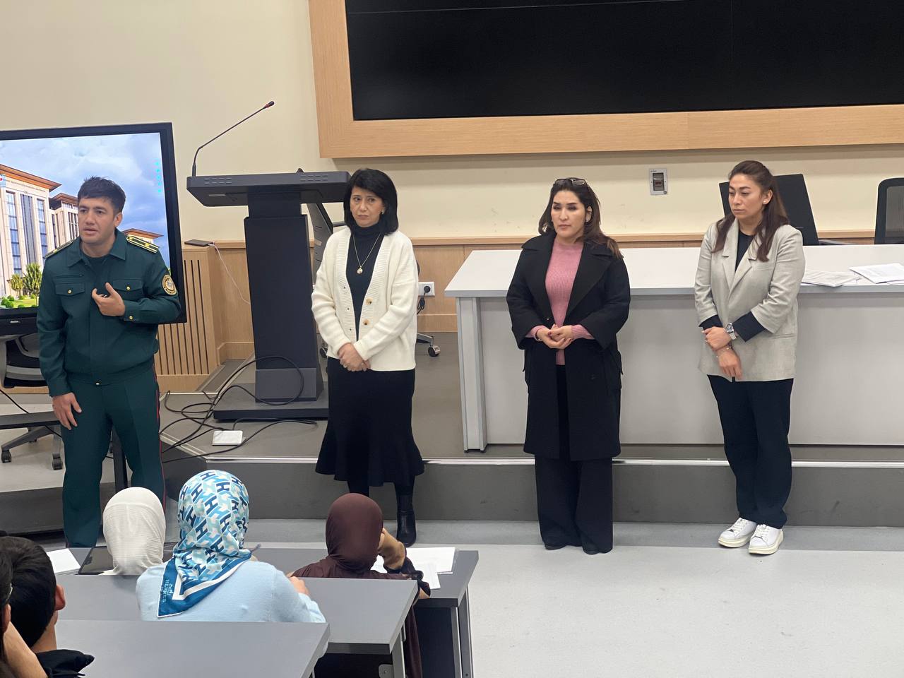 Toshkent arxitektura-qurilish universitetida "Yoshlar orasida xavfsizlik va jamoat tartibini saqlash, huquqbuzarlik va jinoyatchilikni oldini olish'' mavzusida targ'ibot tadbiri bo'lib o'tdi.