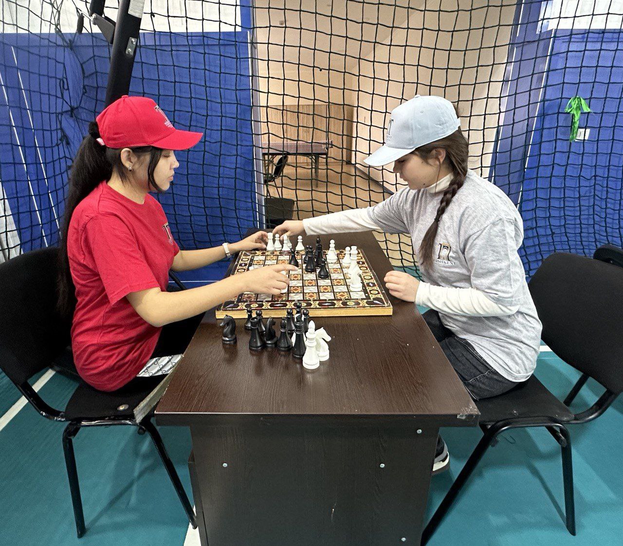 Toshkent arxitektura-qurilish universitetida "Sog’lom ayol-sog’lom jamiyat" shiori ostida universitet Xotin-qizlar maslahat kengashi tomonidan talaba qizlar o'rtasida "Sport musobaqasi" tashkil etildi