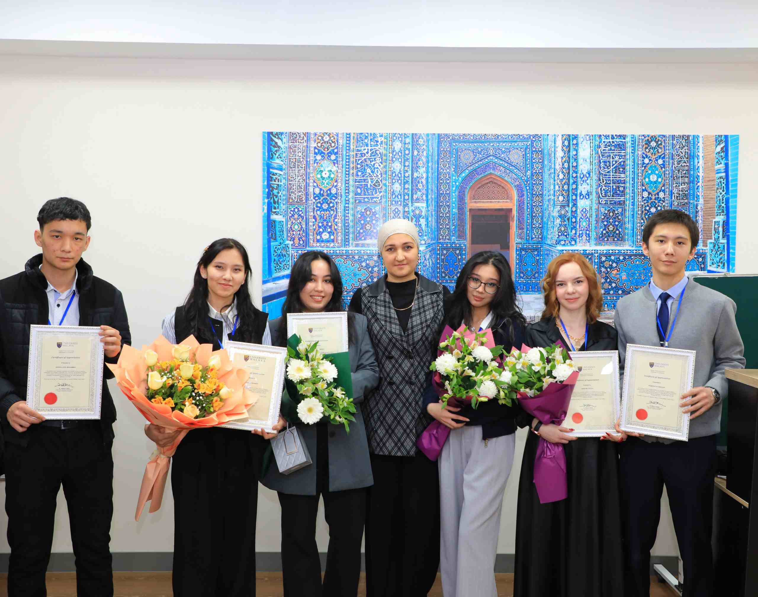 Toshkent arxitektura-qurilish universiteti talabalari Dunyo QS reytingi bo'yicha 60-o'rinda turuvchi Malayziyaning Malaya Universiteti tomonidan sertifikat bilan taqdirlandi