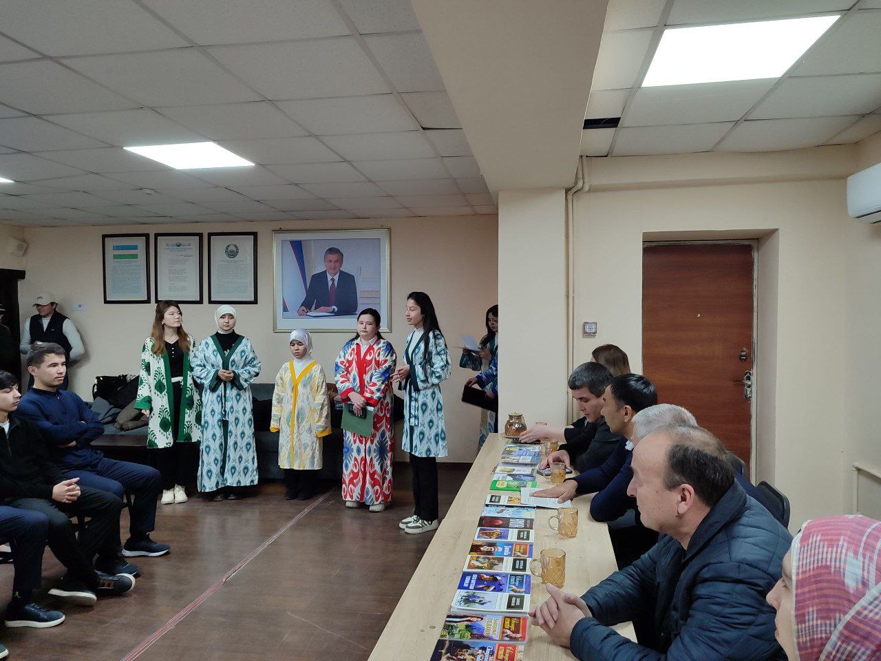 Toshkent arxitektura-qurilish universitetining 1-sonli talabalar turar joyida “Boburxonlik” kechasi davom etmoqda