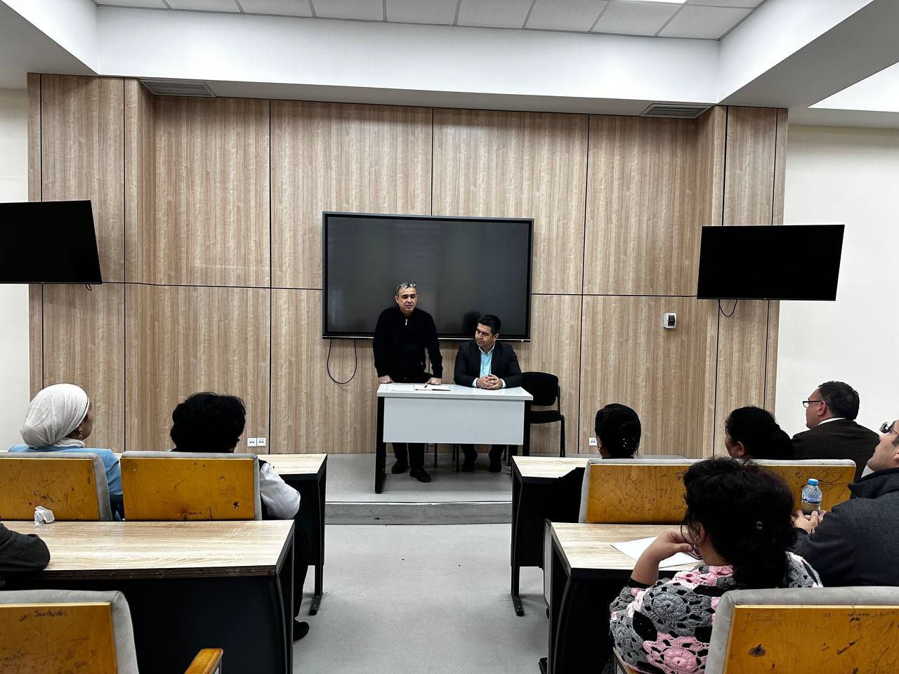 Toshkent arxitektura-qurilish universitetida "Korrupsiyaga qarshi kurashish oyligi"ni o’tkazish davomida universitetning professor-o’qituvchilari uchun navbatdagi davra suhbati o’tkazildi