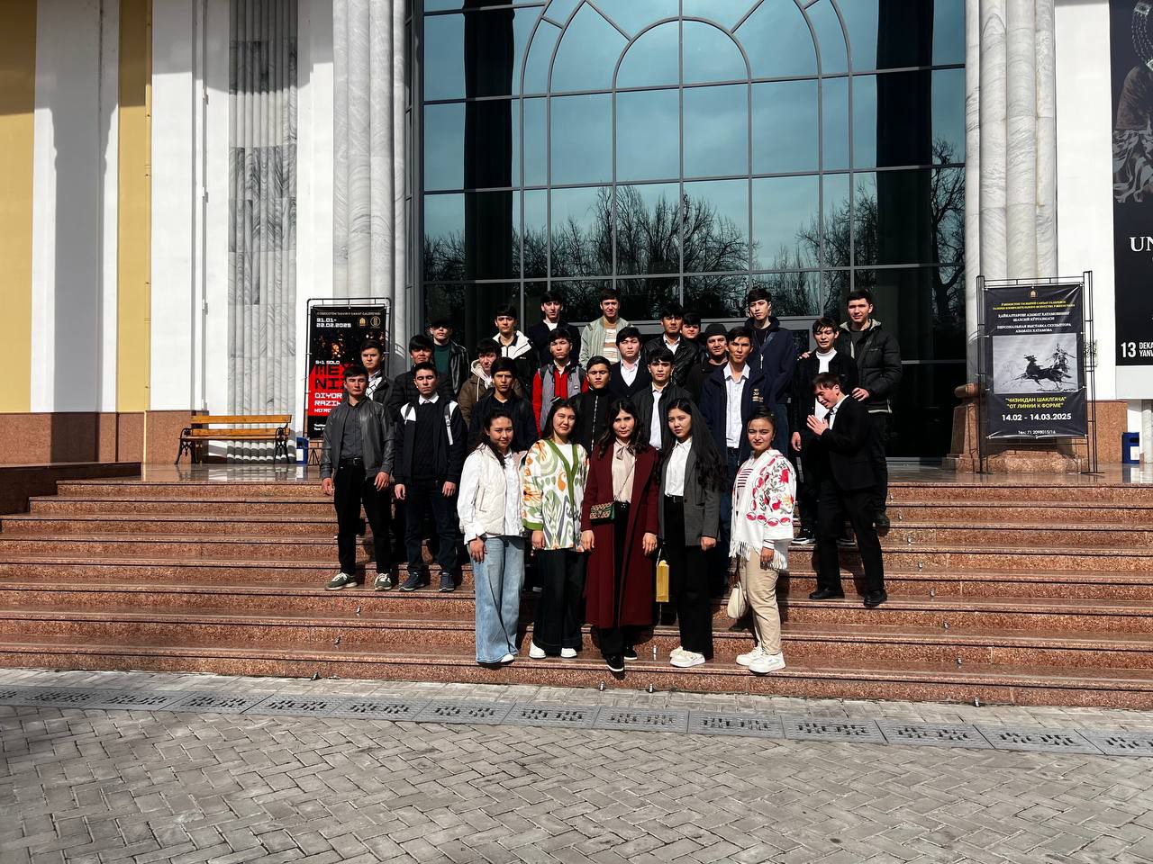 Toshkent arxitektura-qurilish universiteti Qurilish fakulteti tyutorlari va talabalari bilan “Oʻzbekiston tarixi davlat muzeyi” hamda “Oʻzbekiston tasviriy san’at galereyasi”ga ekskursiya tashkil etildi