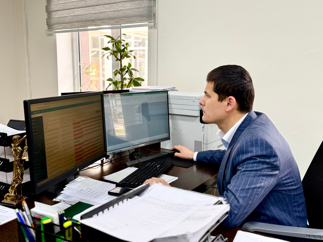 Toshkent arxitektura-qurilish universitetida "Registration office" faoliyat yuritmoqda!