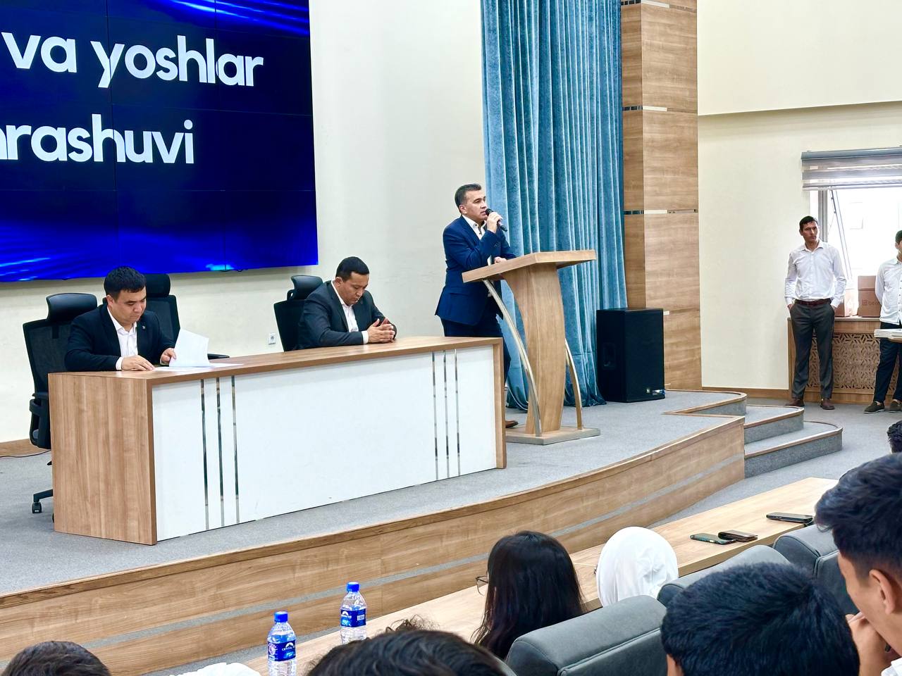 "Rektor va yoshlar uchrashuvi"