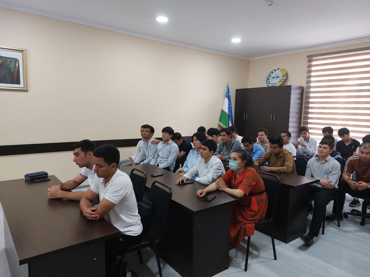 "Tirik kitob yohud Kitob kelajak kaliti" mavzusida davra suhbati tashkil etildi