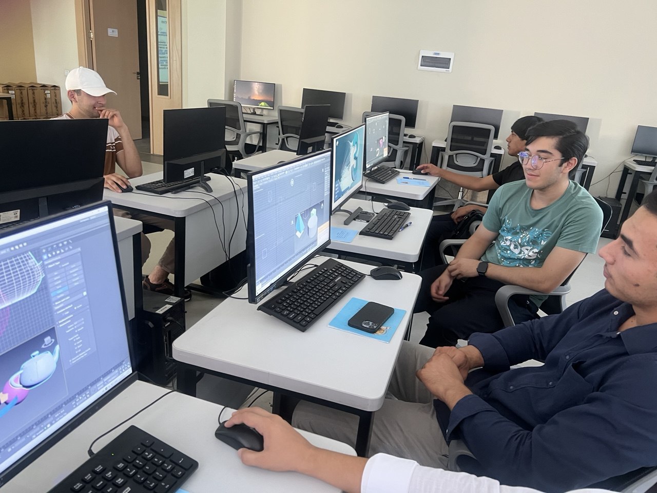 Toshkent arxitektura-qurilish universitetida "Dolzarb 90 kun" loyihasi doirasidagi to'garaklar davom etmoqda