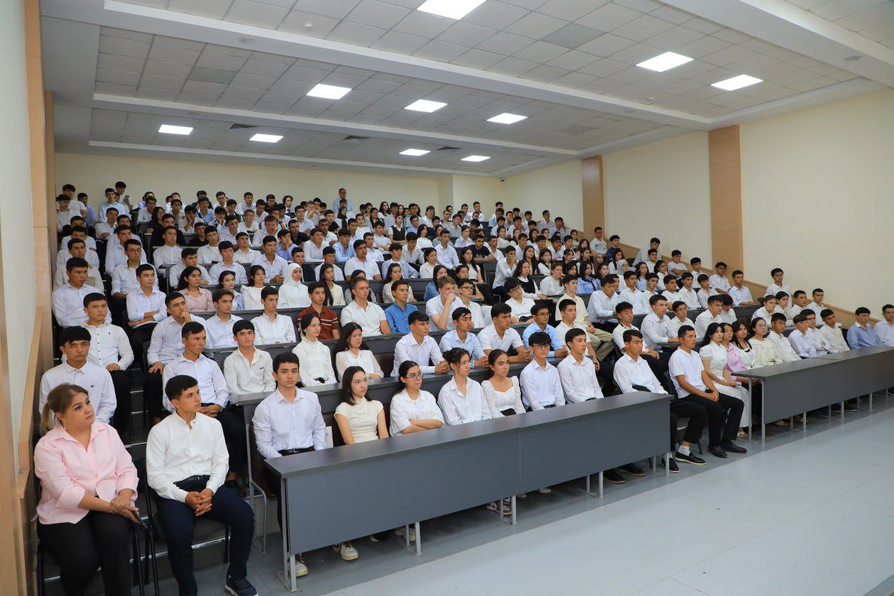 "Rahbar va yoshlar" uchrashuvi