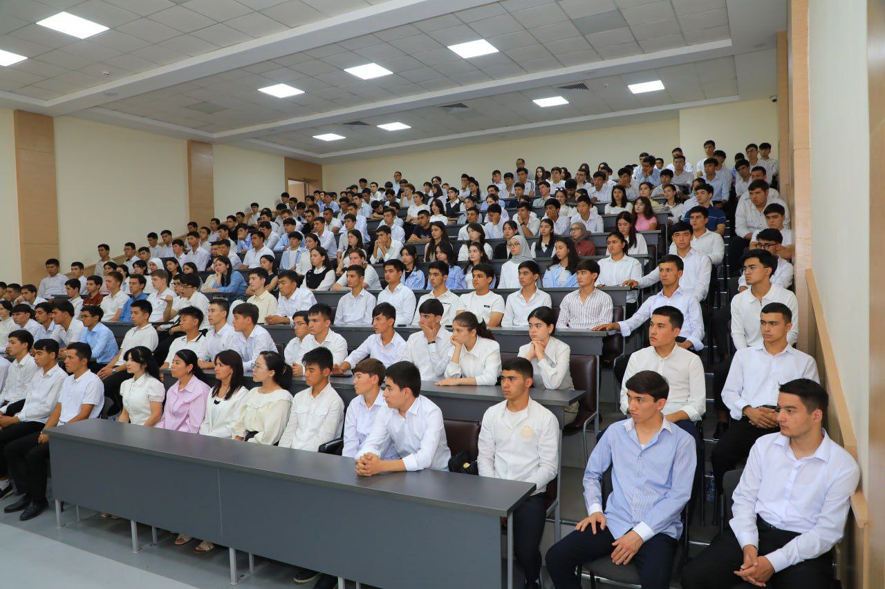 "Rahbar va yoshlar" uchrashuvi