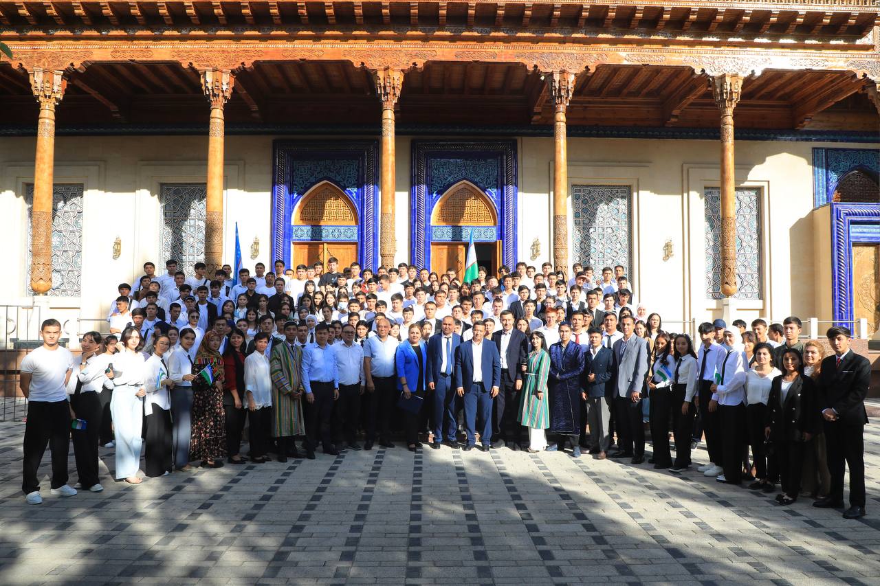 Toshkent arxitektura-qurilish universiteti Shahidlar xotirasi yodgorlik majmuida "Qatagʻon qurbonlari" xotirasiga atab tadbir boʻlib oʻtdi