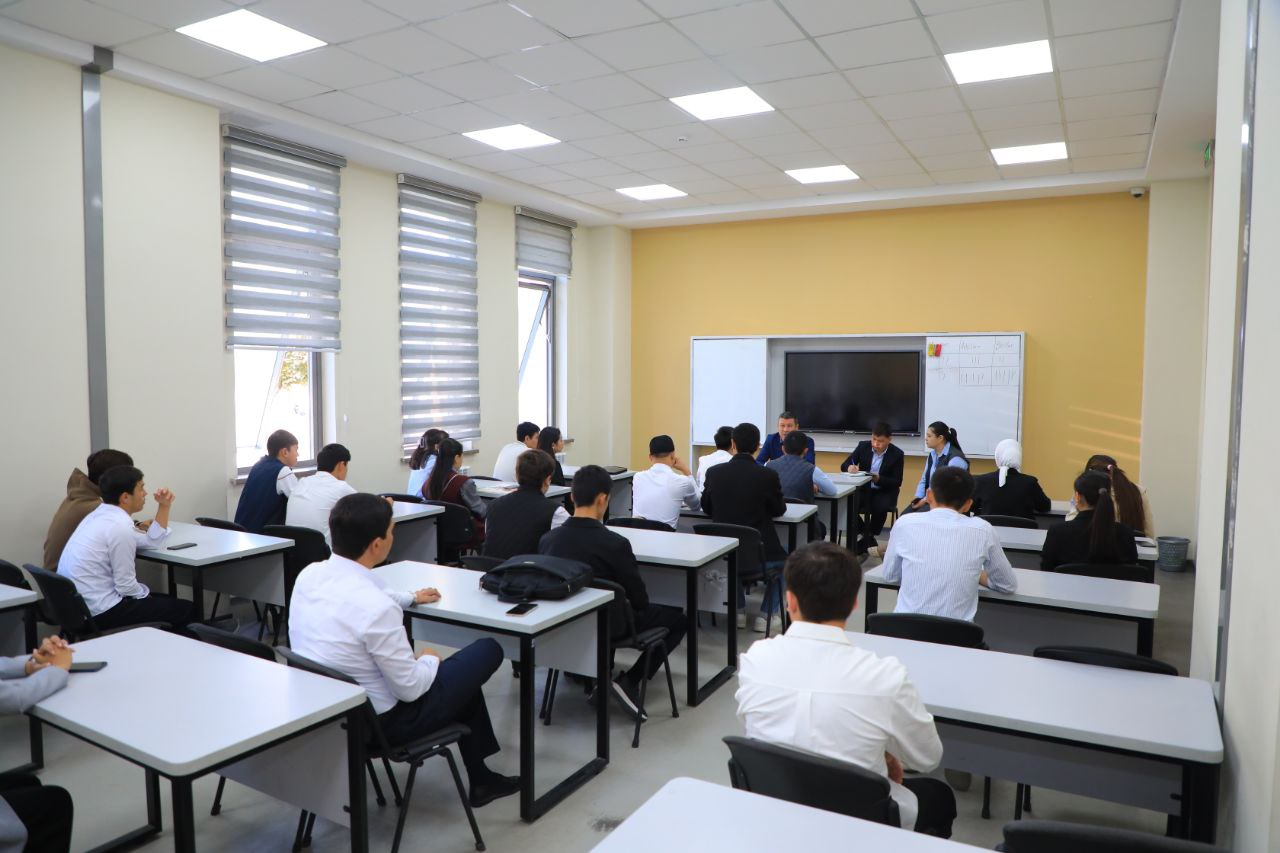 Toshkent arxitektura-qurilish universitetining strategik rivojlantirish bo‘yicha birinchi prorektori A.Abdukarimov Student Union faollari bilan ochiq muloqot shaklidagi davra suhbatini o‘tkazdi