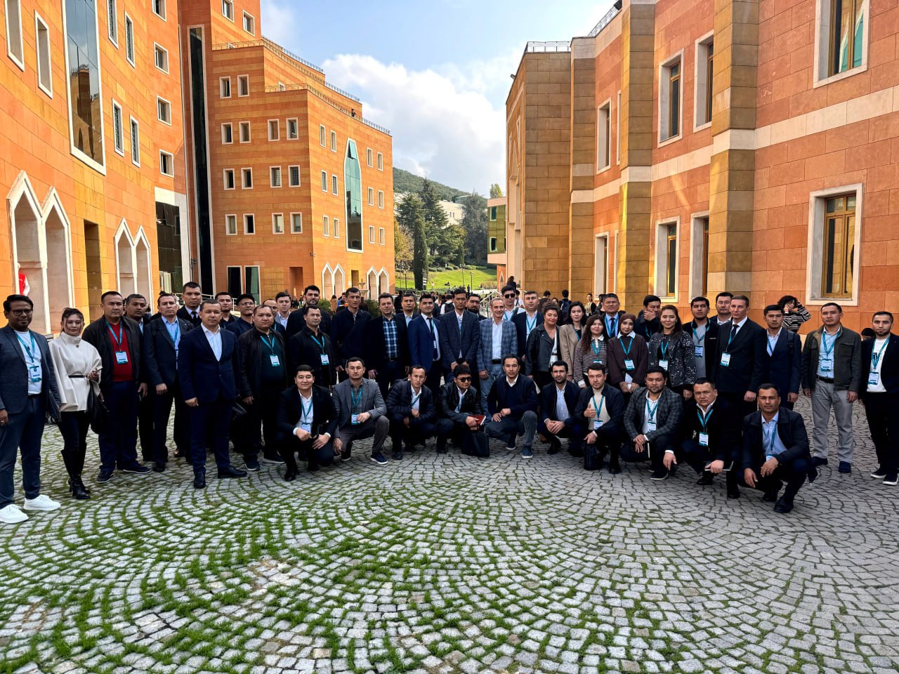Turkiyaning Istanbul shahrida joylashgan Istanbul Texnika Universitetida Toshkent arxitektura-qurilish universiteti professor-o‘qituvchilari stajirovka o‘tashmoqda