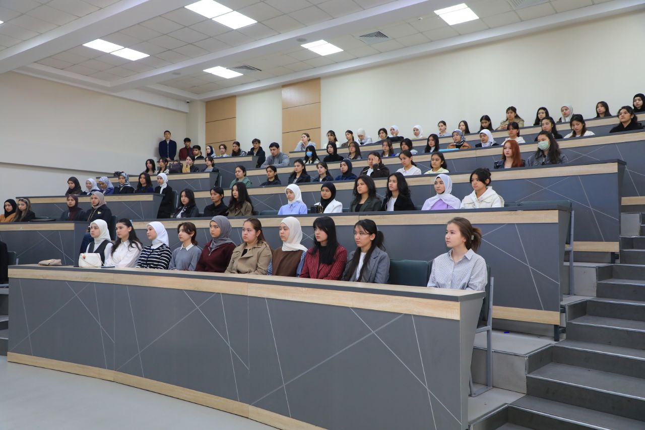 Pavel Benkov nomidagi Respublika ixtisoslashtirilgan rassomlik maktabi bitruvchilarining Toshkent arxitektura-qurilish universitetiga ekskursiyasi tashkil etildi