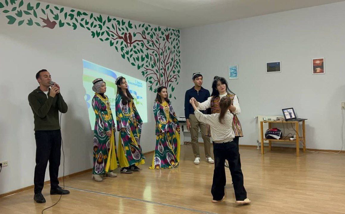 “Konstitutsiya — baxtimiz qomusi”